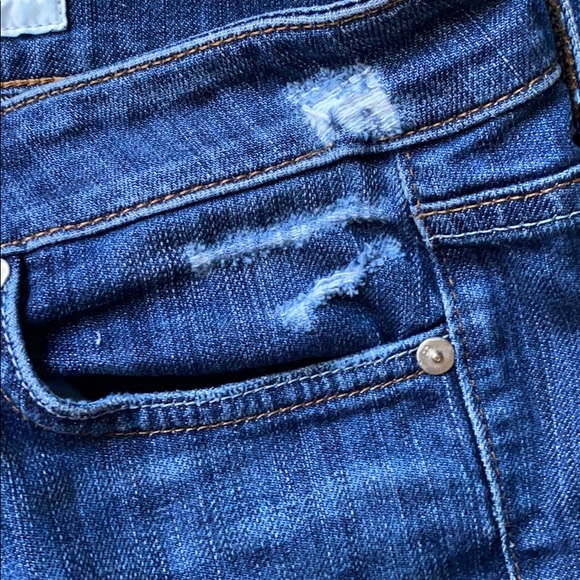 Joe’s Jeans Distressed Jeans - Picture 6 of 11